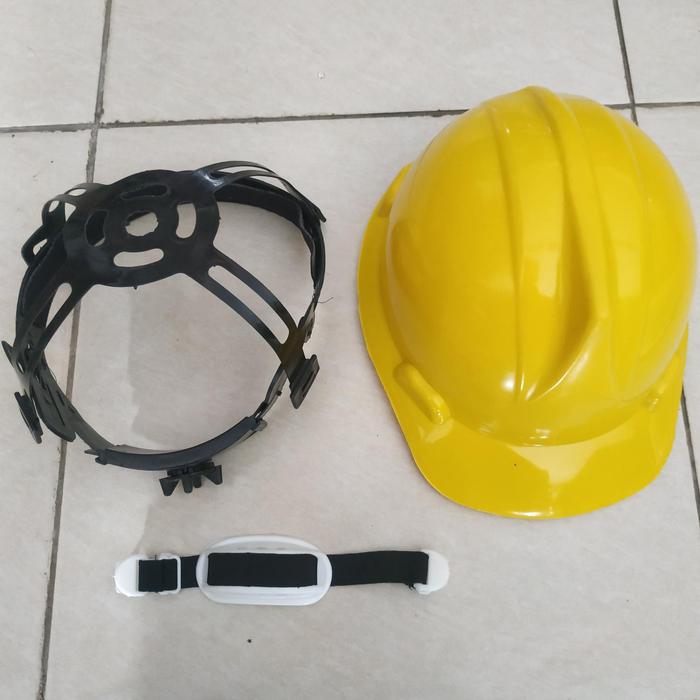 Helm Pengaman
